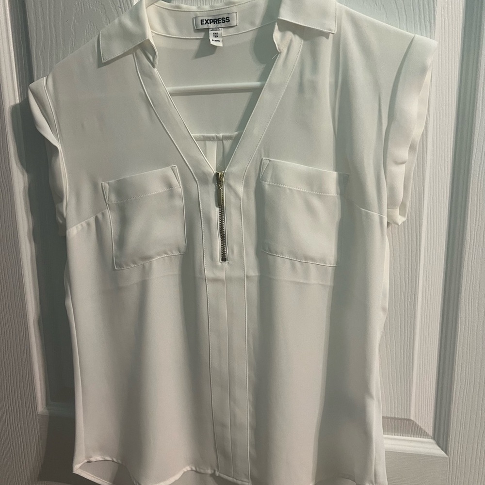 Express White Fitted Buttoned Blouse with Notched Collar